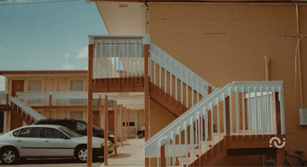 Hotel and motel differences