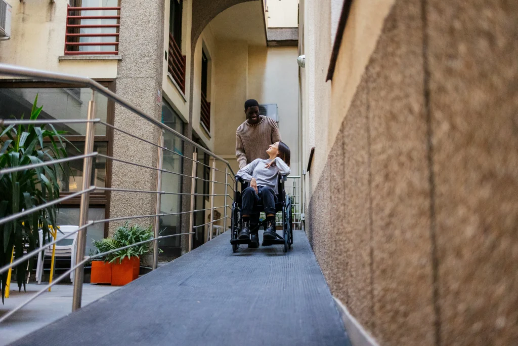 Accessbilidad hotelera 4 accesibilidad hotelera: cuando la comunicación se convierte en infraestructura operativa